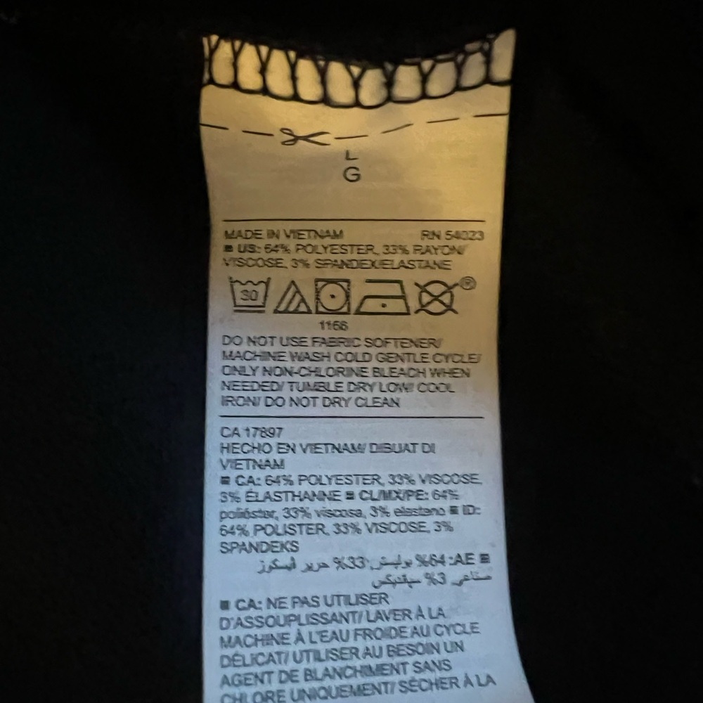 Old Navy Black Long Sleeve Open Back - Picture 4 of 5